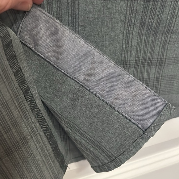 GERRY Olive Green Outdoor Active Short Sleeve Button- down  Shirt Men’s Medium - Picture 4 of 8